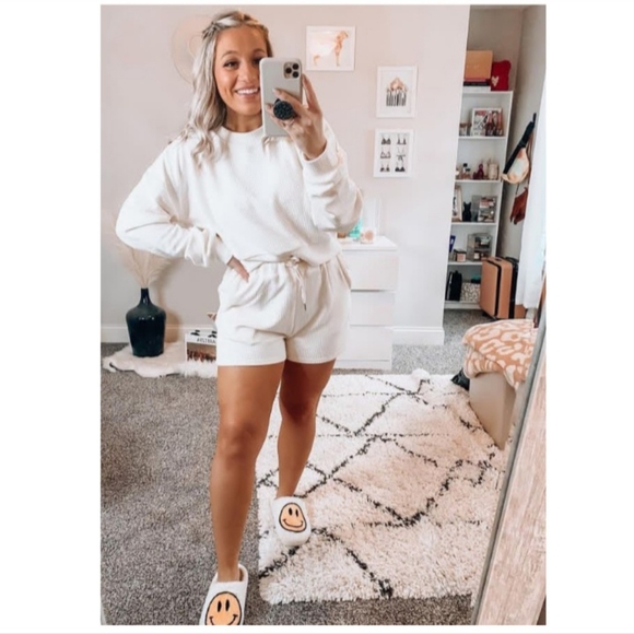 Pink Lily Tops - ☆ Pink Lily Corded Ribbed Neutral Comfy Pullover + Shorts Casual Lounge Set